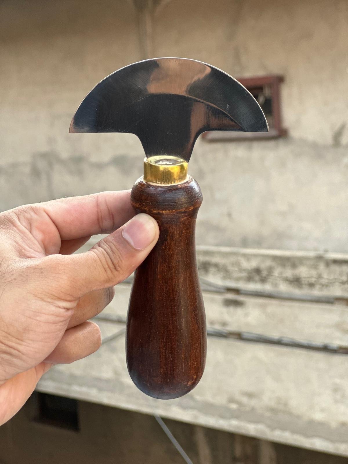 leather cutting tool